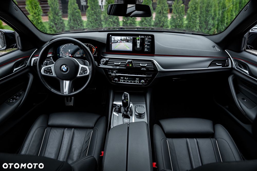 BMW Seria 5 520d M Sport - 26