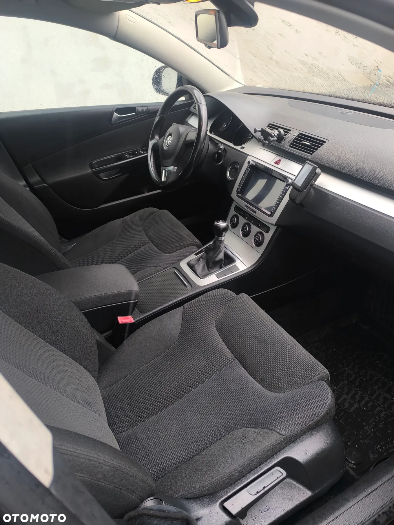 Volkswagen Passat 2.0 TDI Comfortline - 14