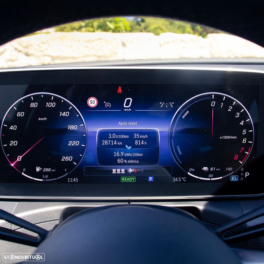 Mercedes-Benz C 300 e AMG Line - 13