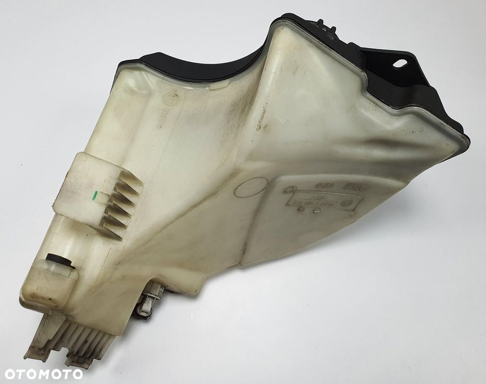 ZBIORNICZEK PŁYNU SPRYSKIWACZY BMW 3 E46 7007970 - 2