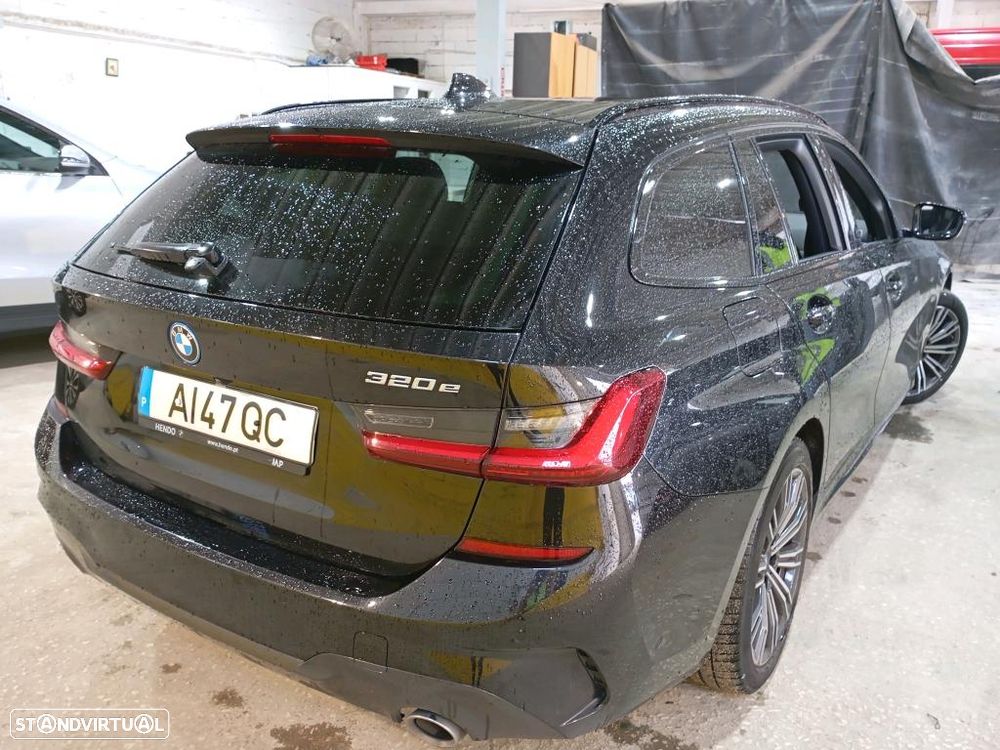 BMW 320 e Auto - 3