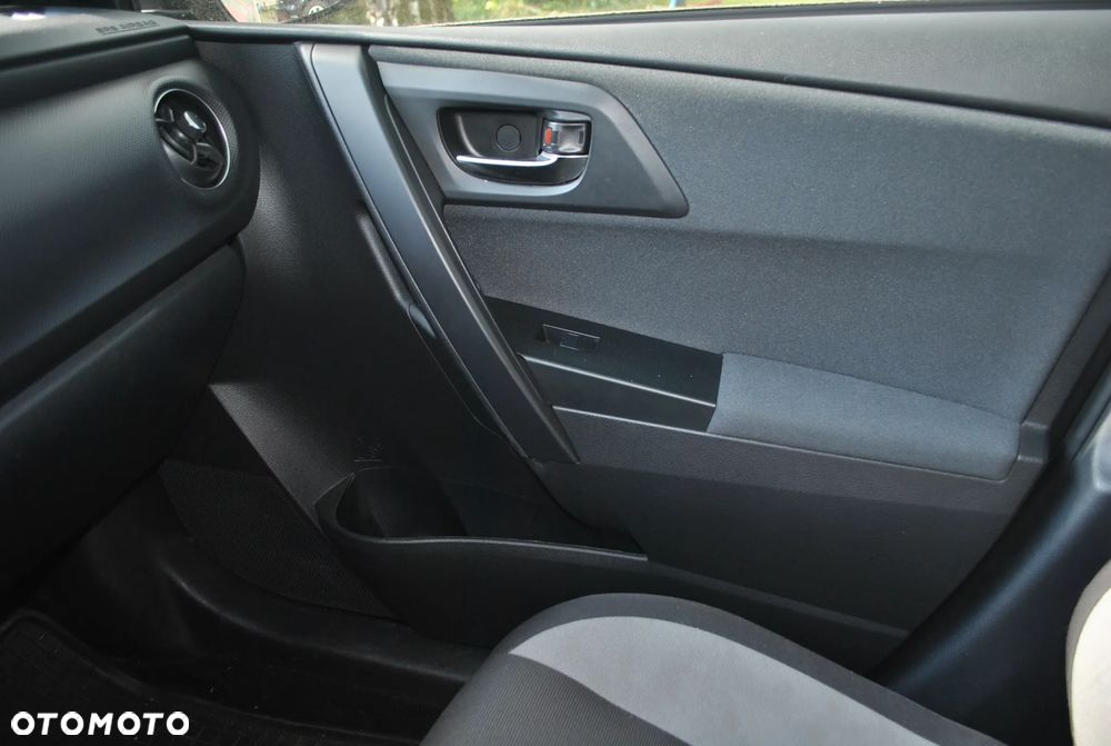 Toyota Auris 1.33 VVT-i Active - 15