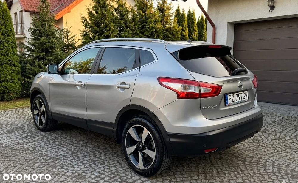 Nissan Qashqai - 2