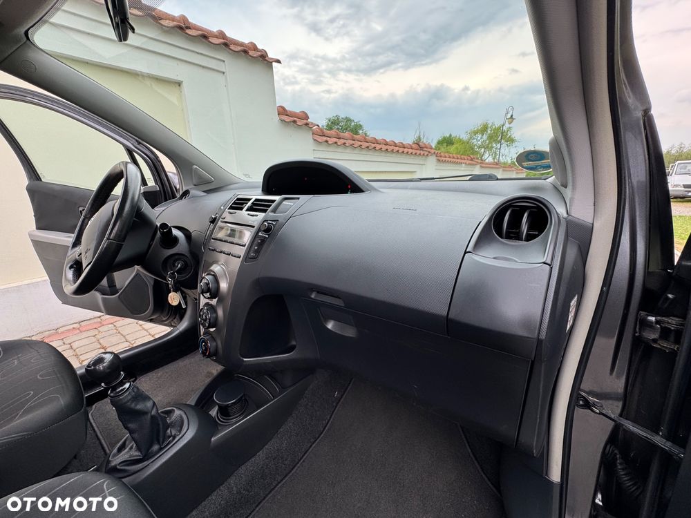 Toyota Yaris - 26