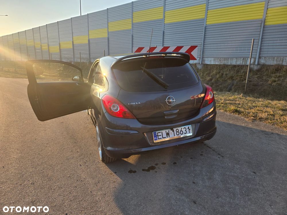 Opel Corsa 1.2 16V Enjoy - 5