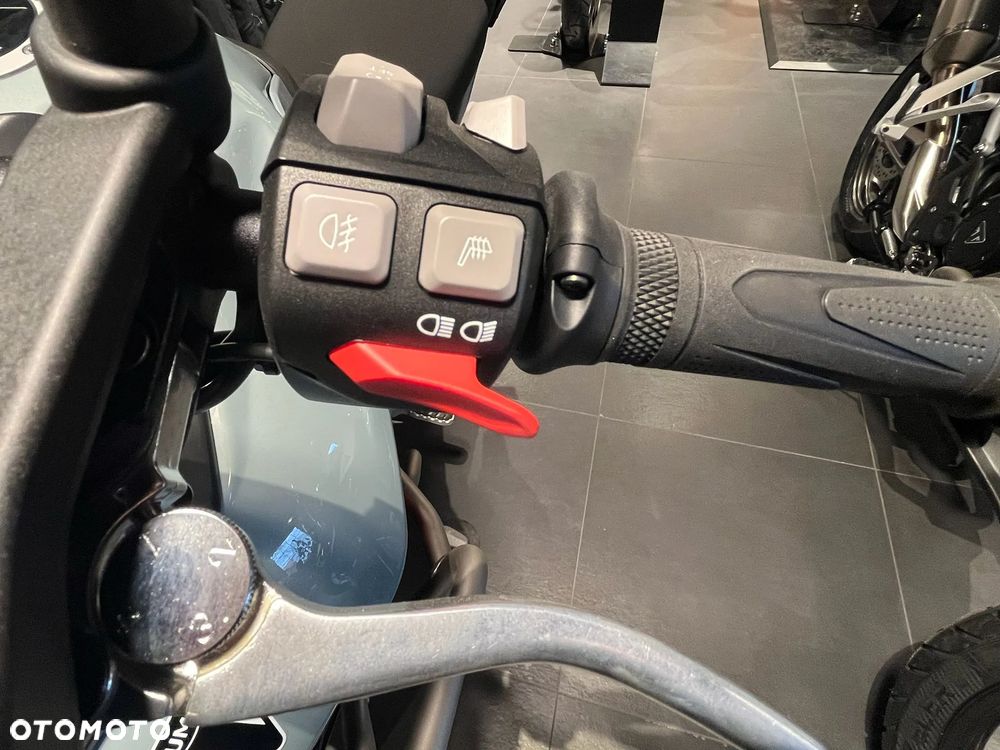 Triumph Tiger - 15