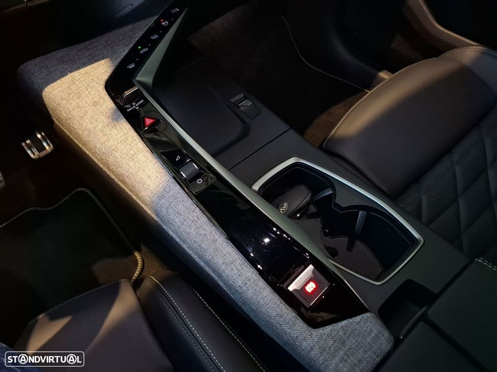Peugeot E-5008 73 kWh GT - 17