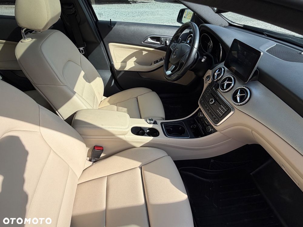 Mercedes-Benz GLA 250 4Matic 7G-DCT Edition 1 - 34