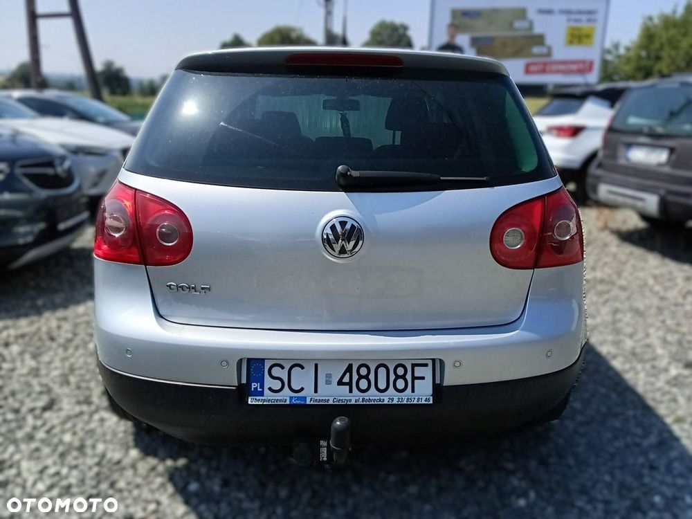 Volkswagen Golf - 6