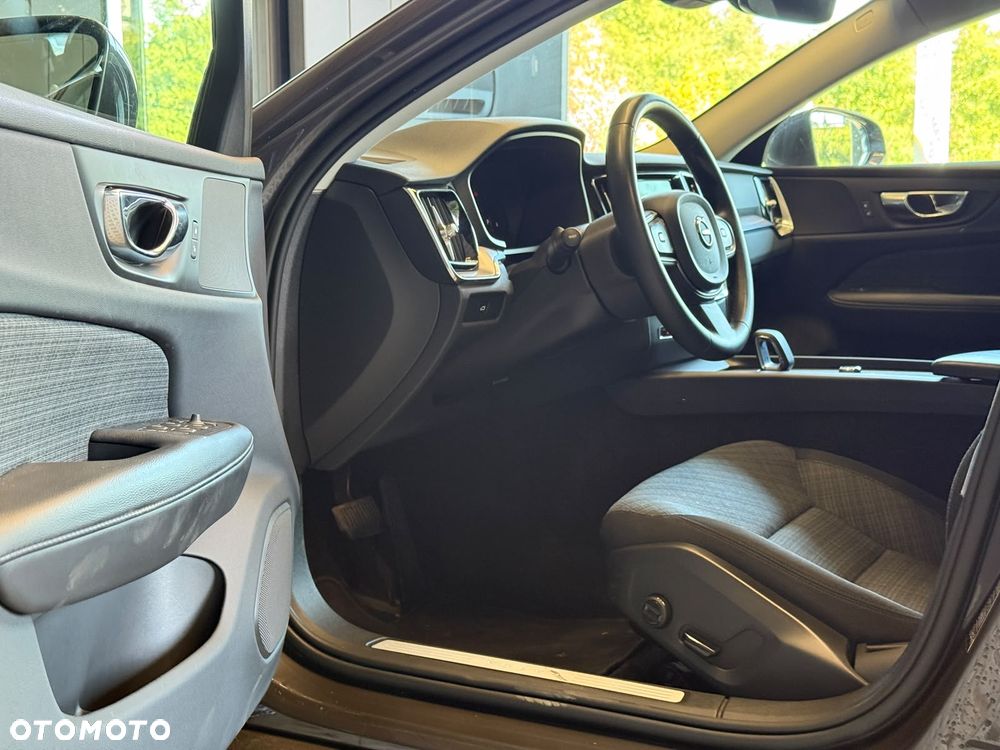 Volvo V60 B4 D Core - 15
