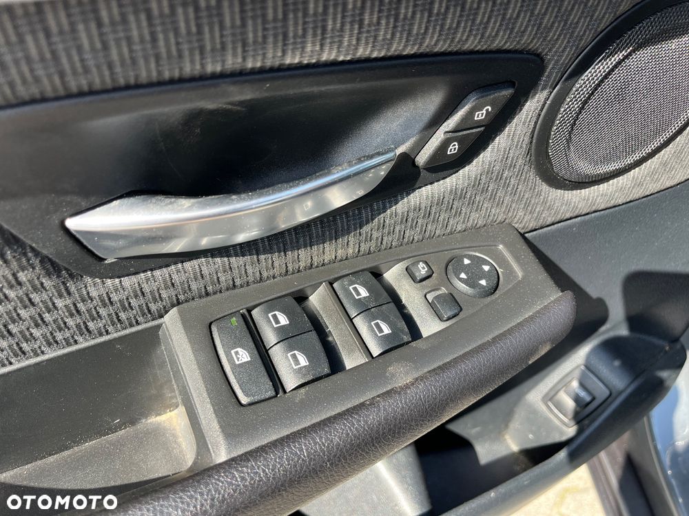 BMW Seria 2 220d Gran Tourer - 12