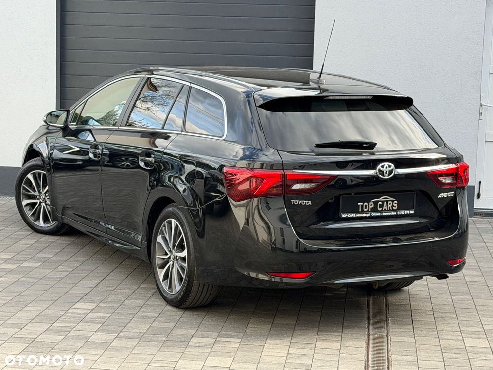 Toyota Avensis - 19