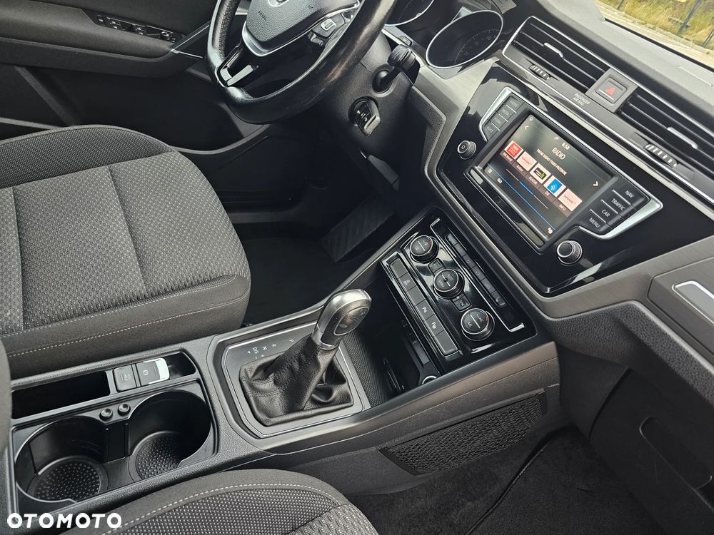 Volkswagen Touran 2.0 TDI SCR DSG Highline - 20