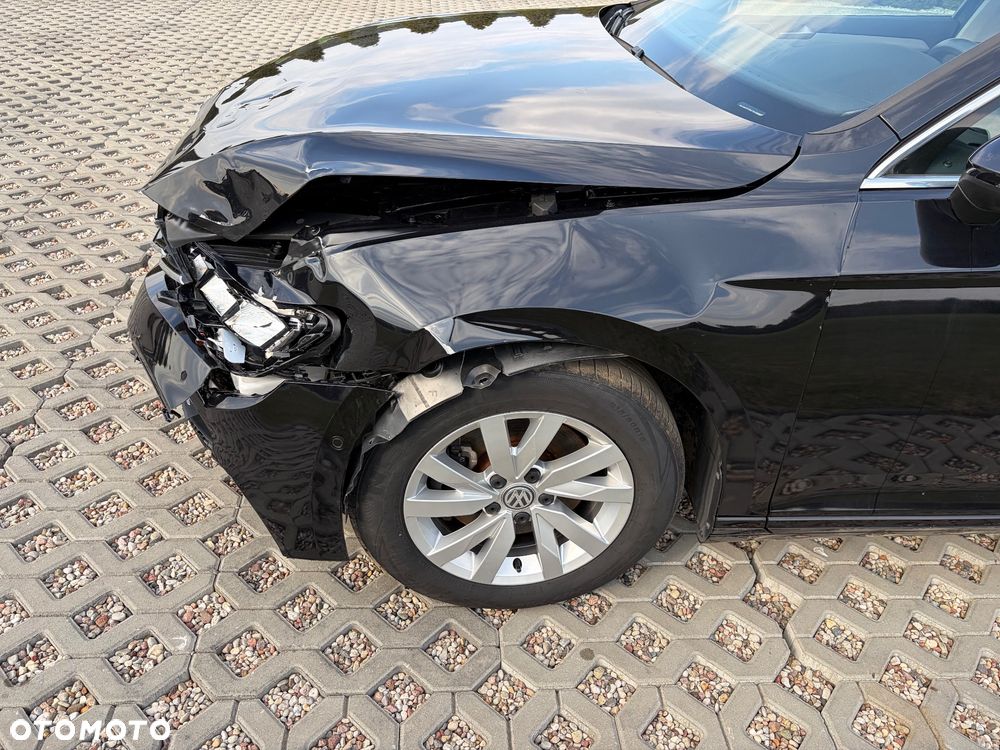 Volkswagen Passat 2.0 TDI SCR DSG Comfortline - 9