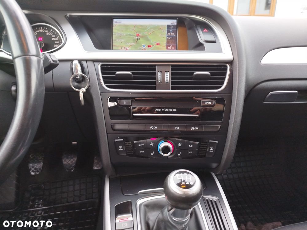 Audi A4 Avant 2.0 TDI ultra DPF Attraction - 17