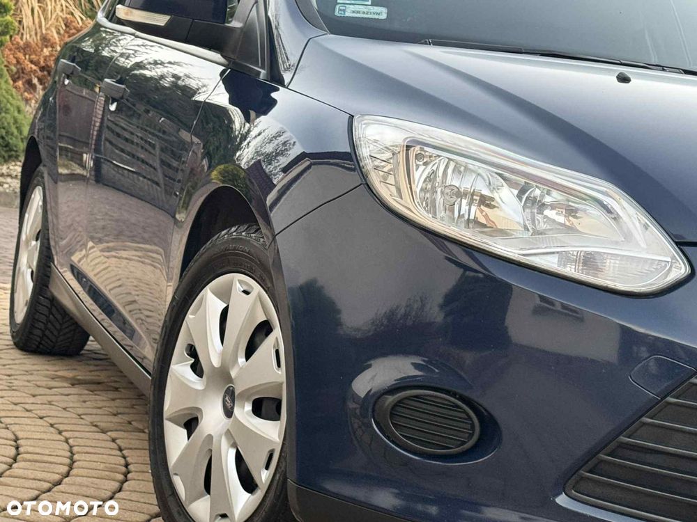 Ford Focus 1.6 Ambiente Start - 28