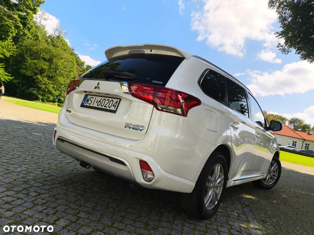 Mitsubishi Outlander 2.4 4WD - 11