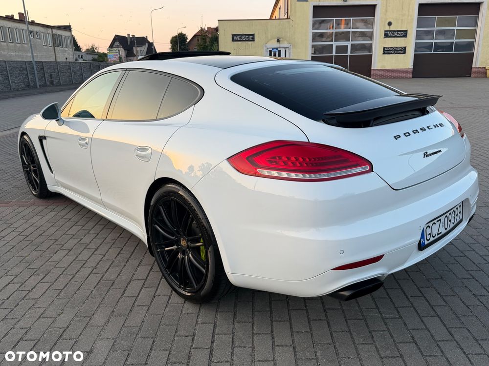 Porsche Panamera 4 Edition - 24