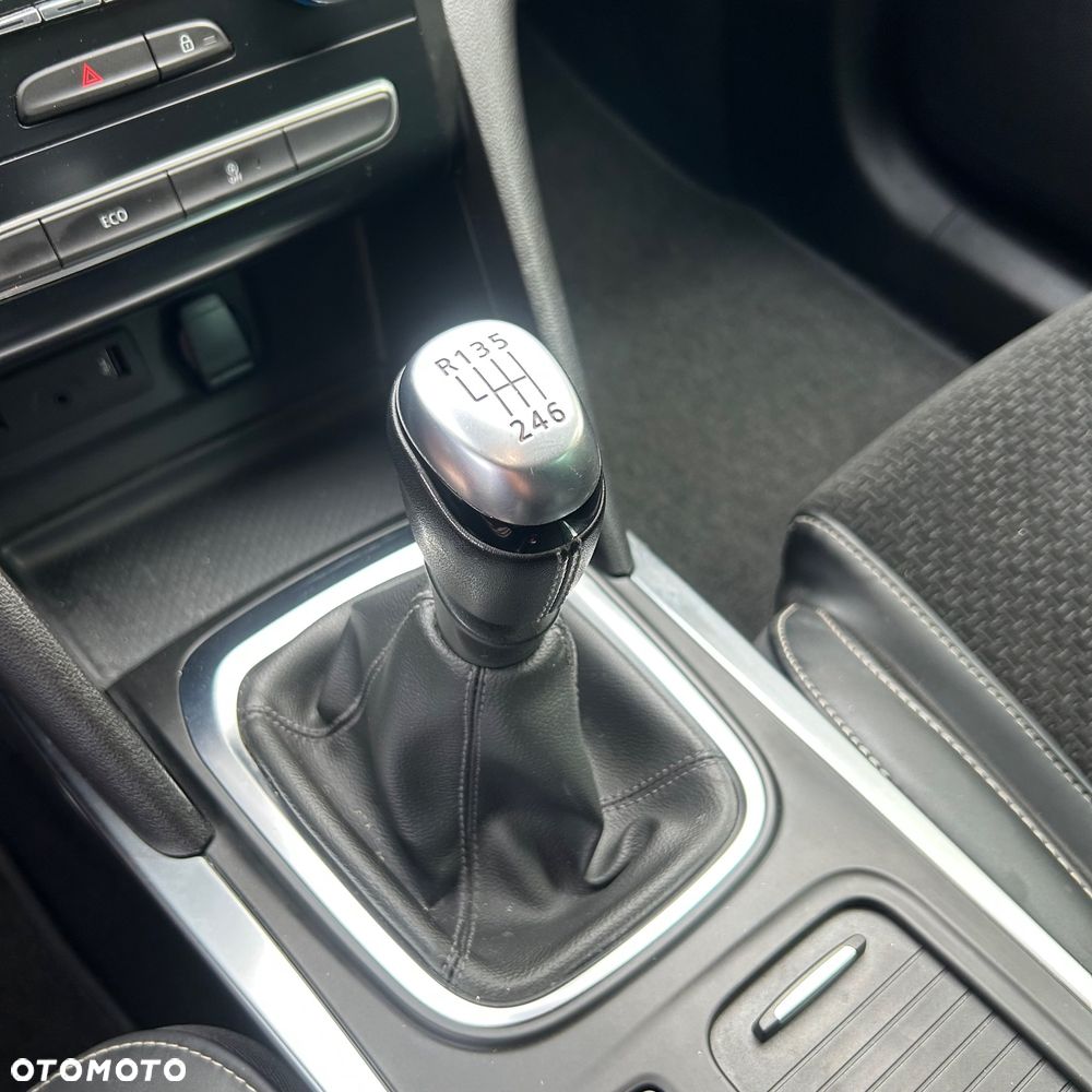 Renault Megane BLUE dCi 115 INTENS - 19