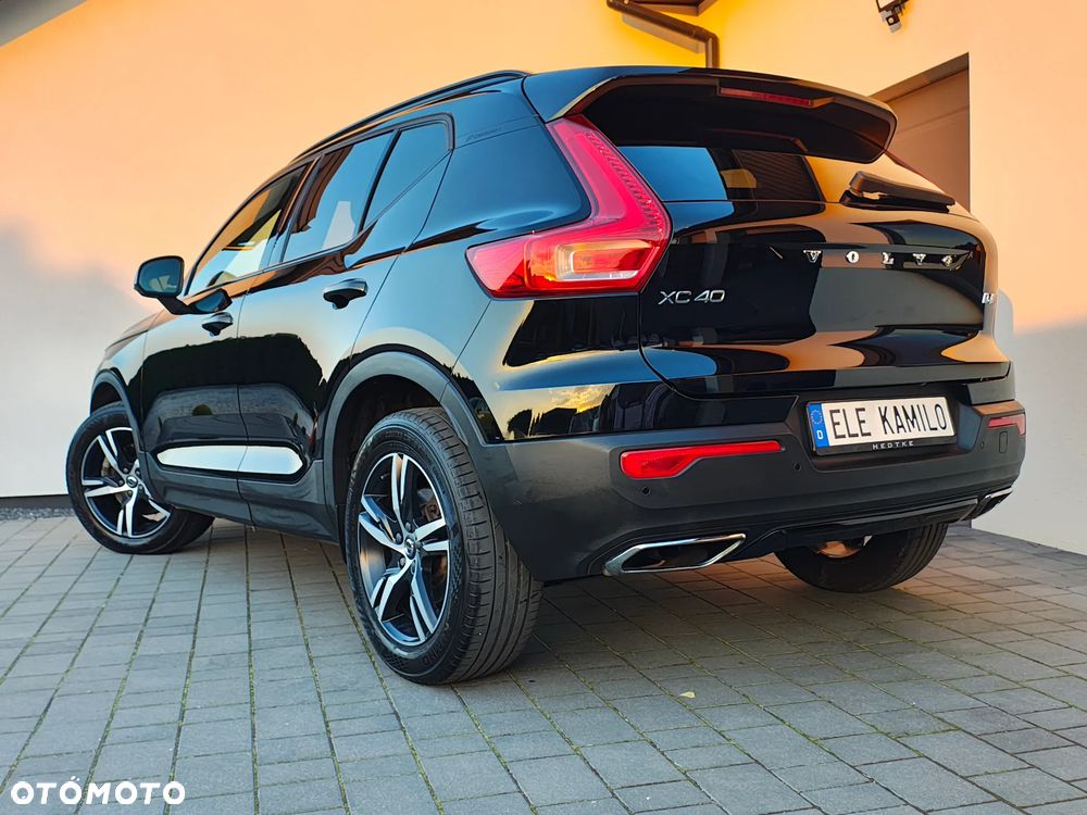 Volvo XC 40 D4 AWD Geartronic R-Design - 26