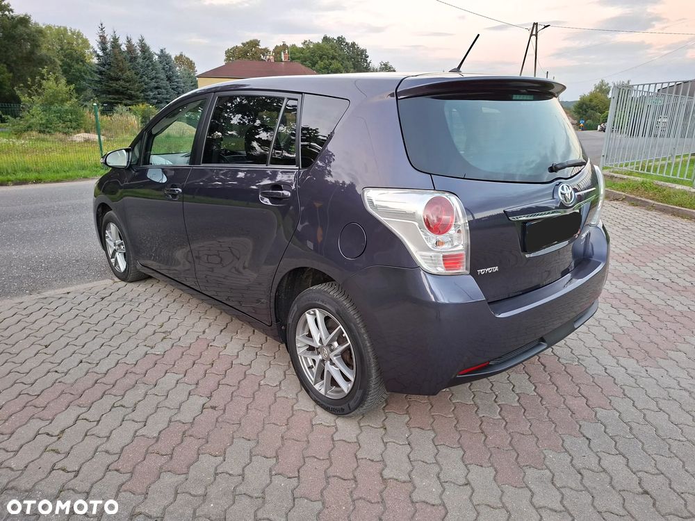 Toyota Verso - 8