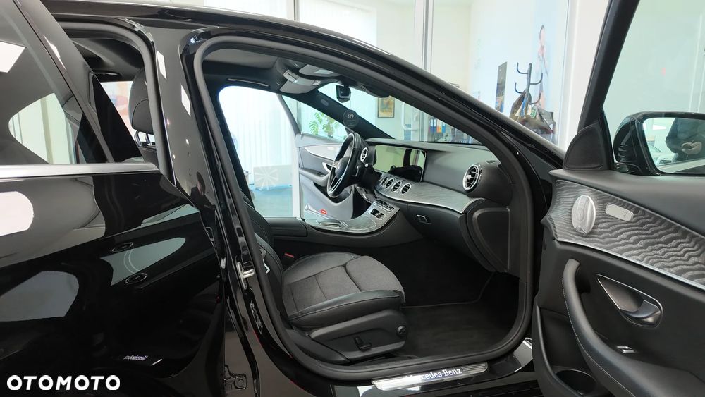 Mercedes-Benz Klasa E - 28