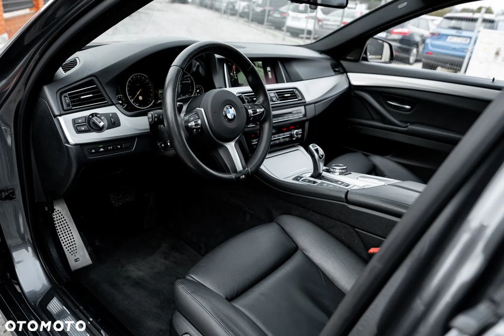 BMW Seria 5 535i xDrive Sport-Aut Luxury Line - 14