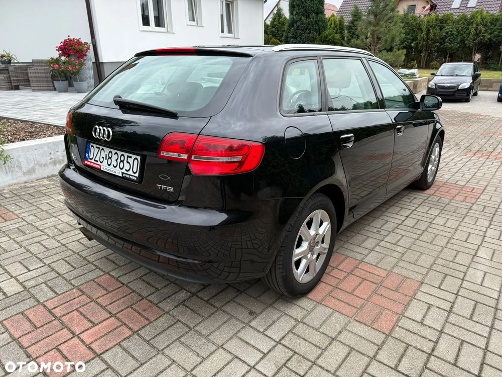 Audi A3 Sportback - 6