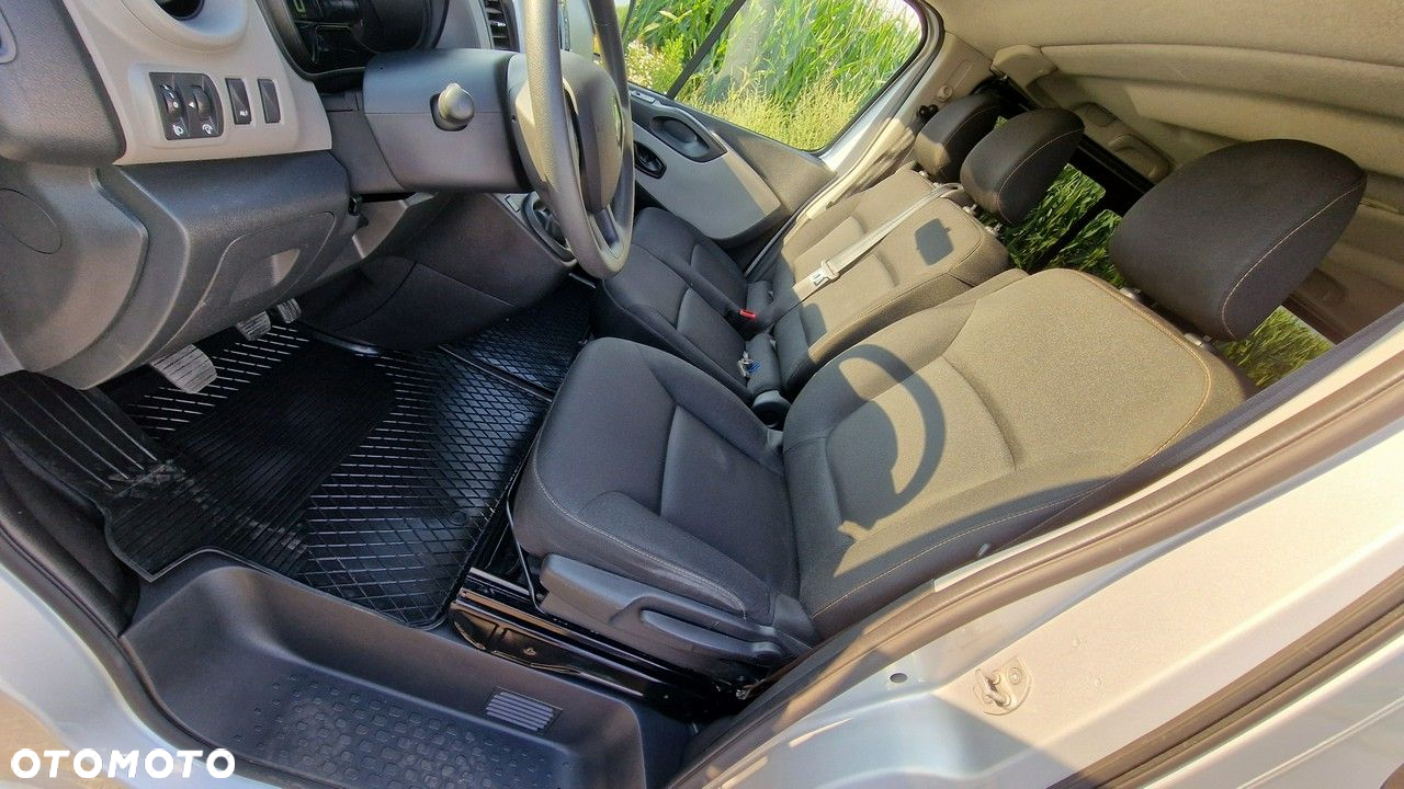 Renault Trafic - 16