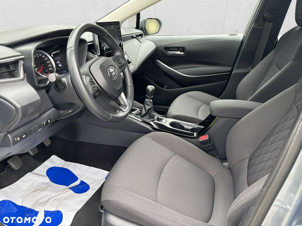 Toyota Corolla - 12