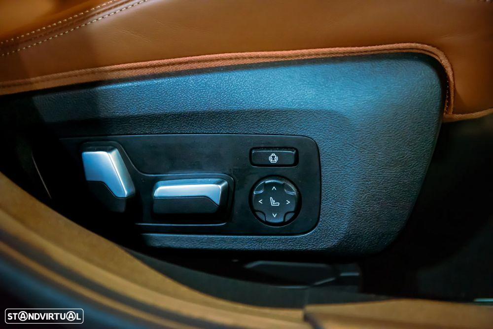 BMW M3 Competition Touring M xDrive - 28