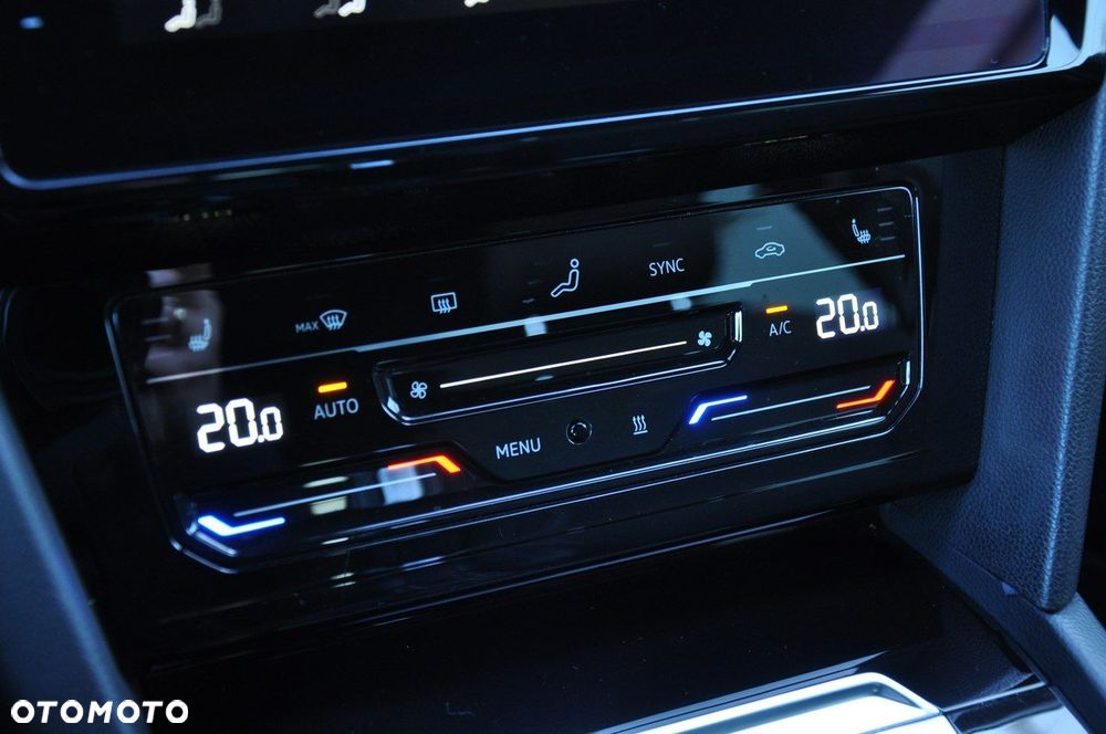 Volkswagen Arteon 2.0 TSI DSG R-Line - 28