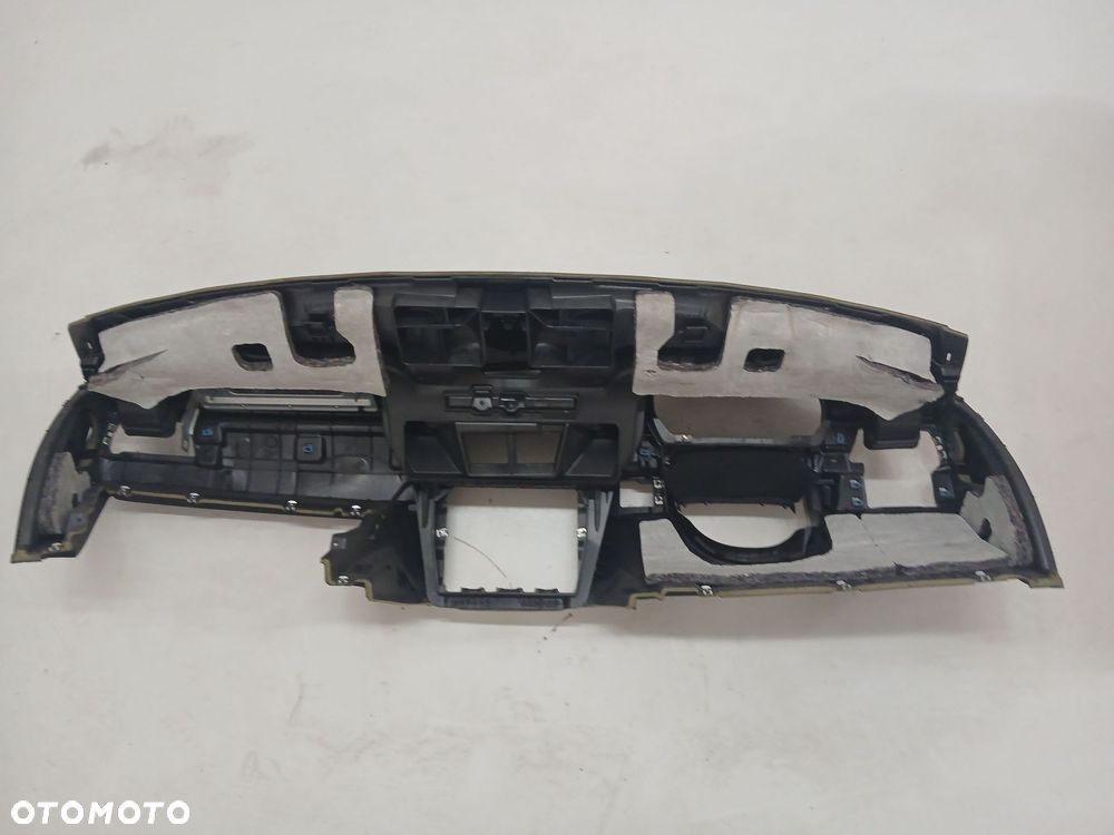 DESKA ROZDZIELCZA KONSOLA BMW E90 EU 9120325 BAV - 11