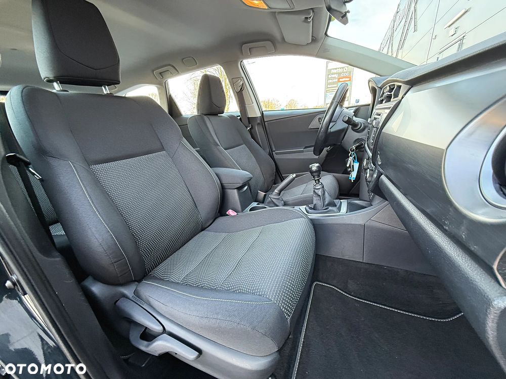 Toyota Auris 1.6 Life+ - 32