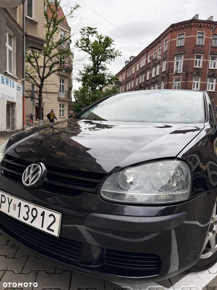 Volkswagen Golf 1.6 FSI Comfortline - 3