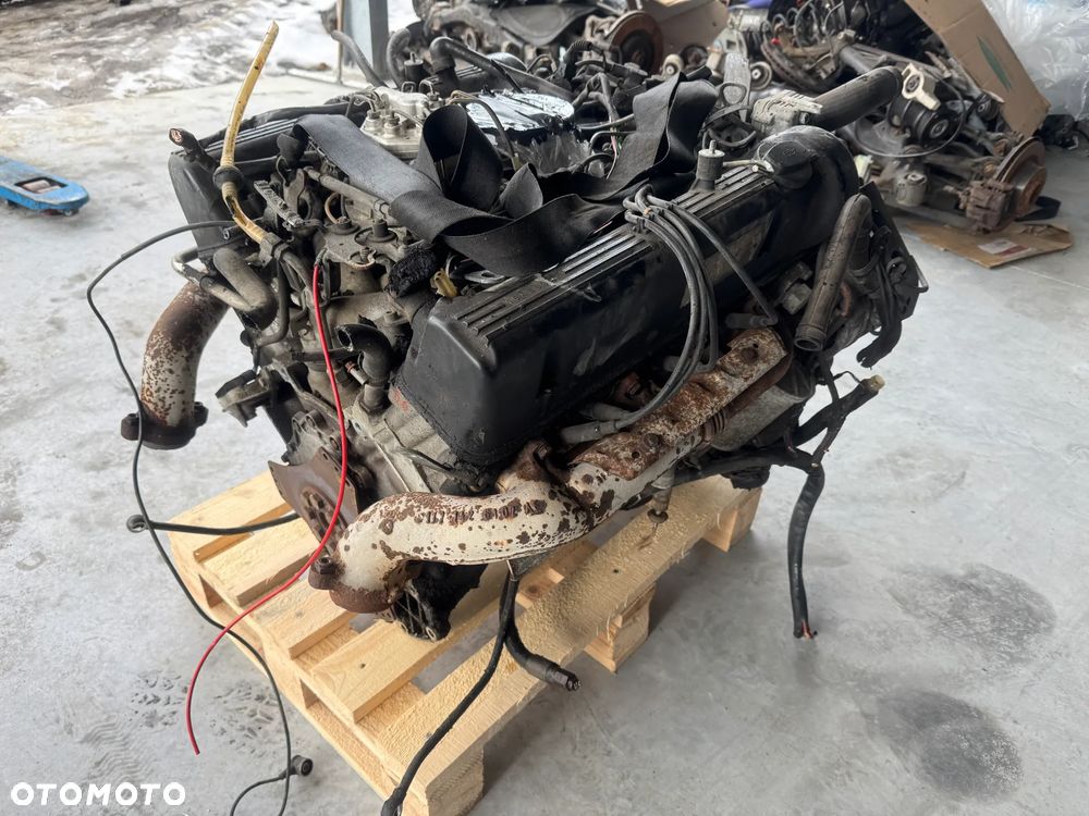 SILNIK 5.6 MERCEDES 117968 SEC 560 W126 - 10