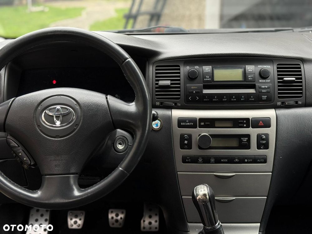 Toyota Corolla 1.6 VVT-i Terra - 12