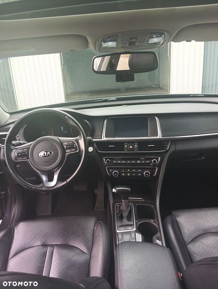 Kia Optima - 12