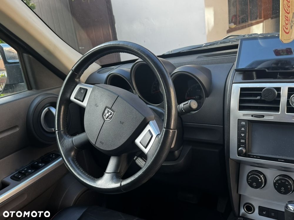 Dodge Nitro 4.0 V6 RT - 12