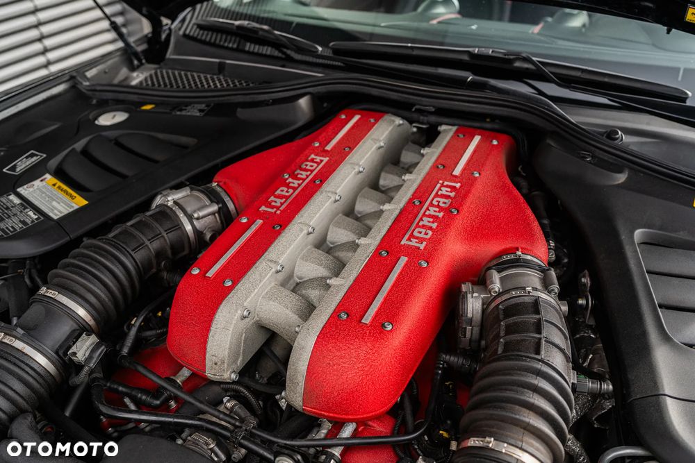 Ferrari GTC4Lusso - 28
