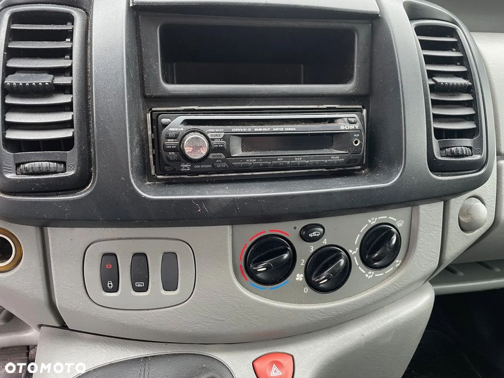 Renault trafic - 8