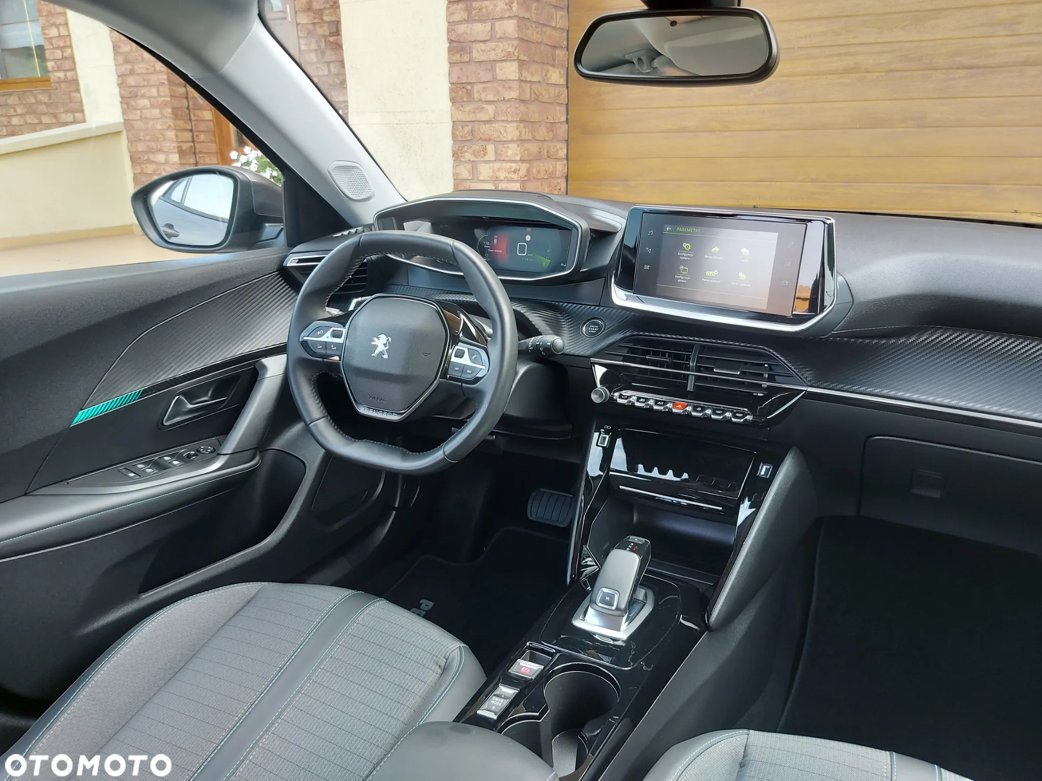 Peugeot 2008 1.2 PureTech Allure S&S EAT8 - 30