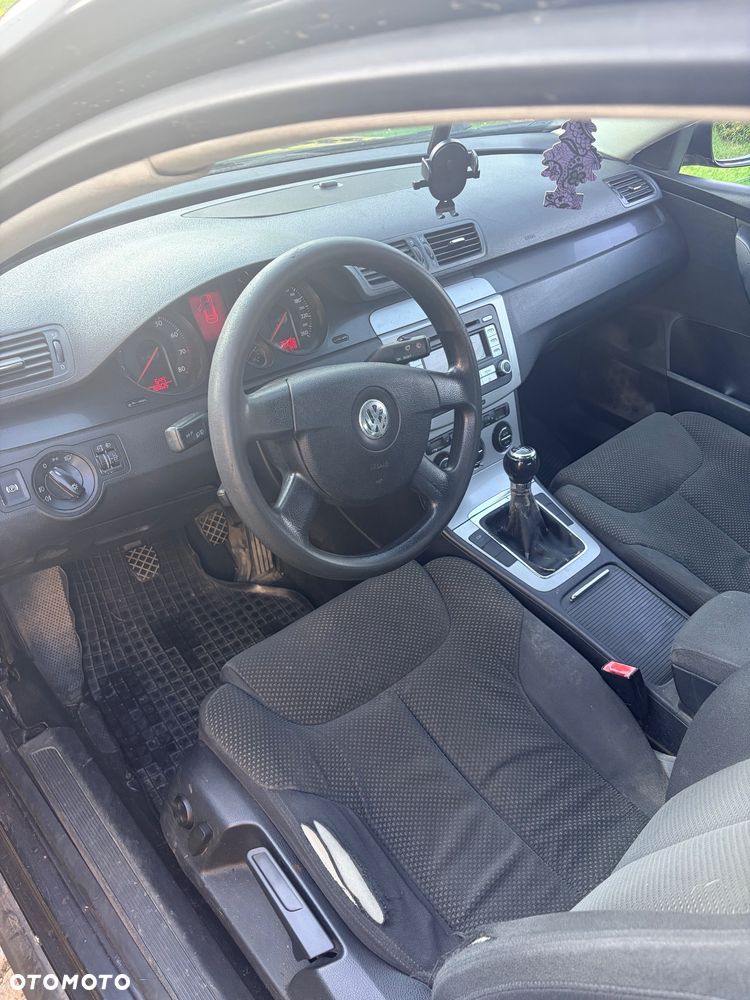 Volkswagen Passat 2.0 Basis - 6