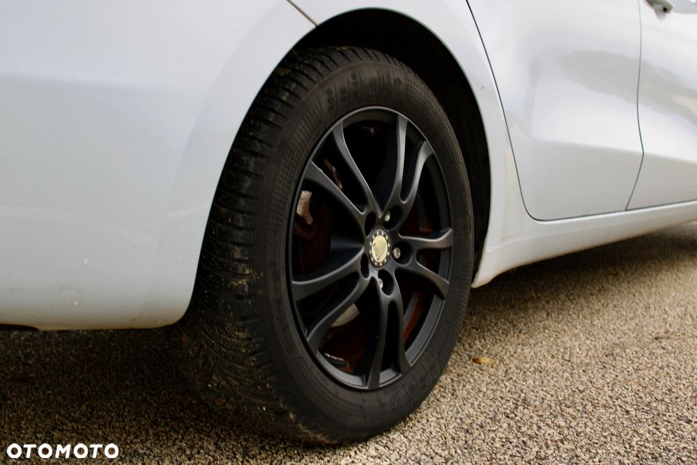 Kia Ceed 1.4 CVVT Dream-Team Edition - 12