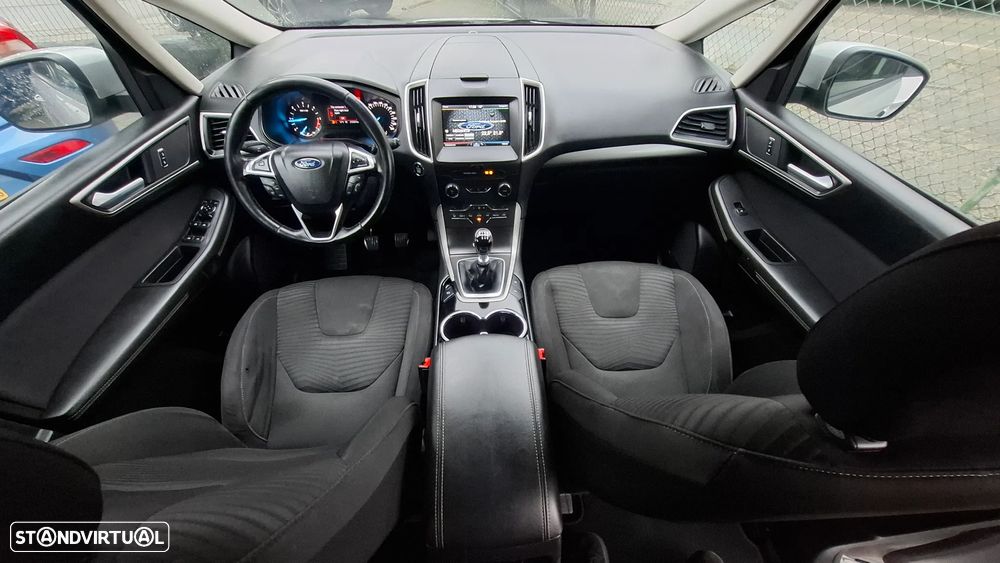 Ford S-Max 2.0 TDCi Trend - 34