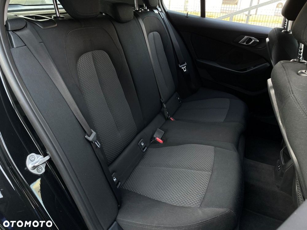 BMW Seria 1 - 21