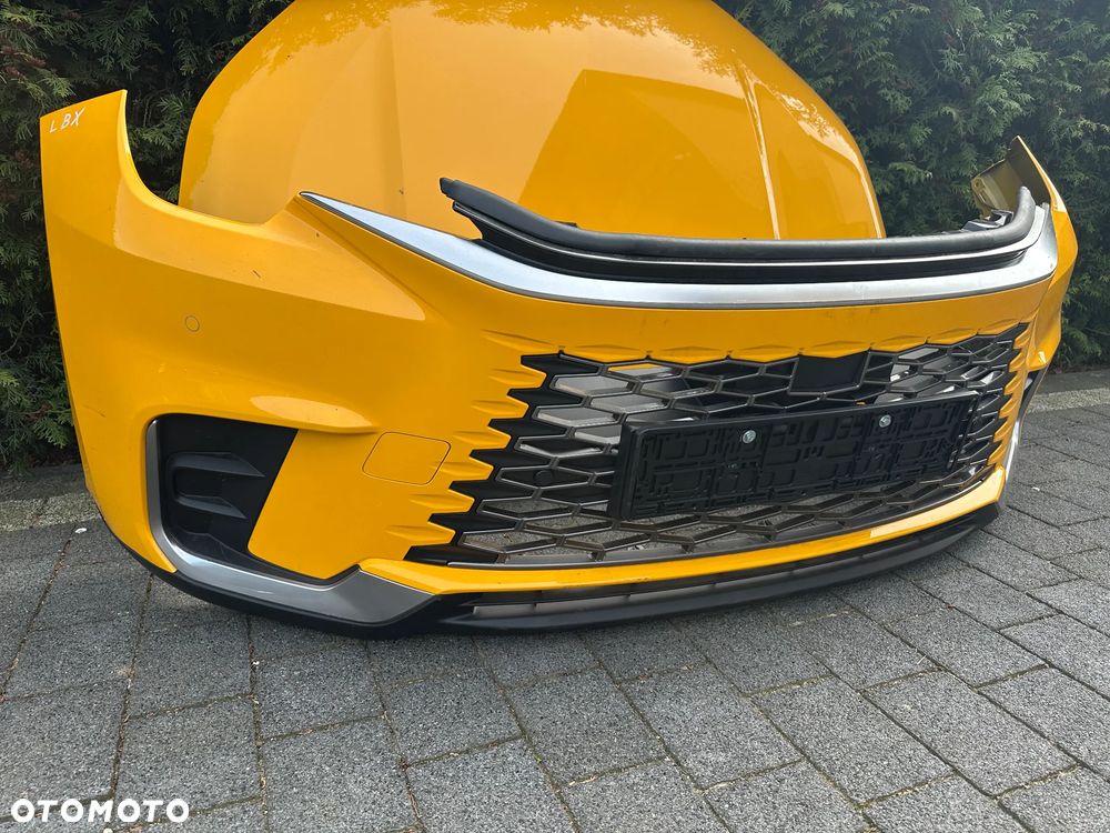 Lexus LBX zderzak maska blotniki - 4