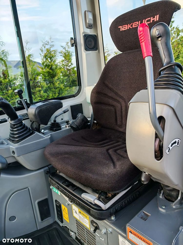 Takeuchi TB225 - 17
