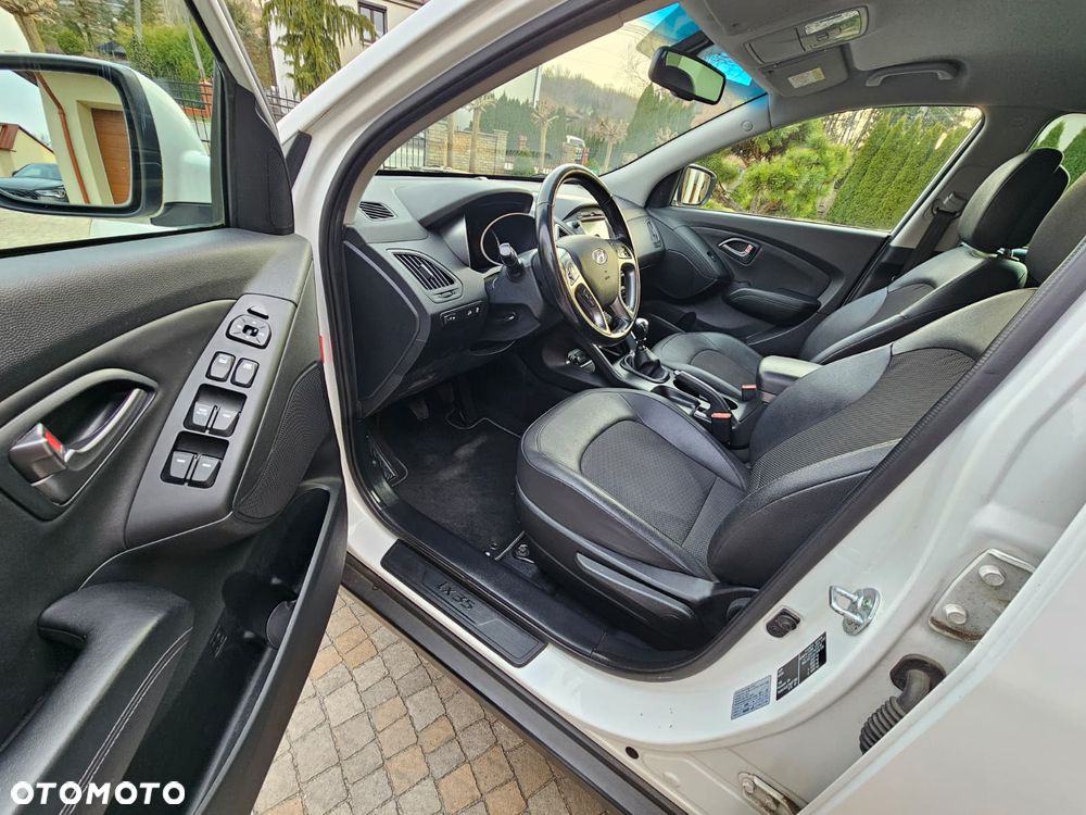 Hyundai ix35 1.6 2WD Fifa World Cup Edition - 6