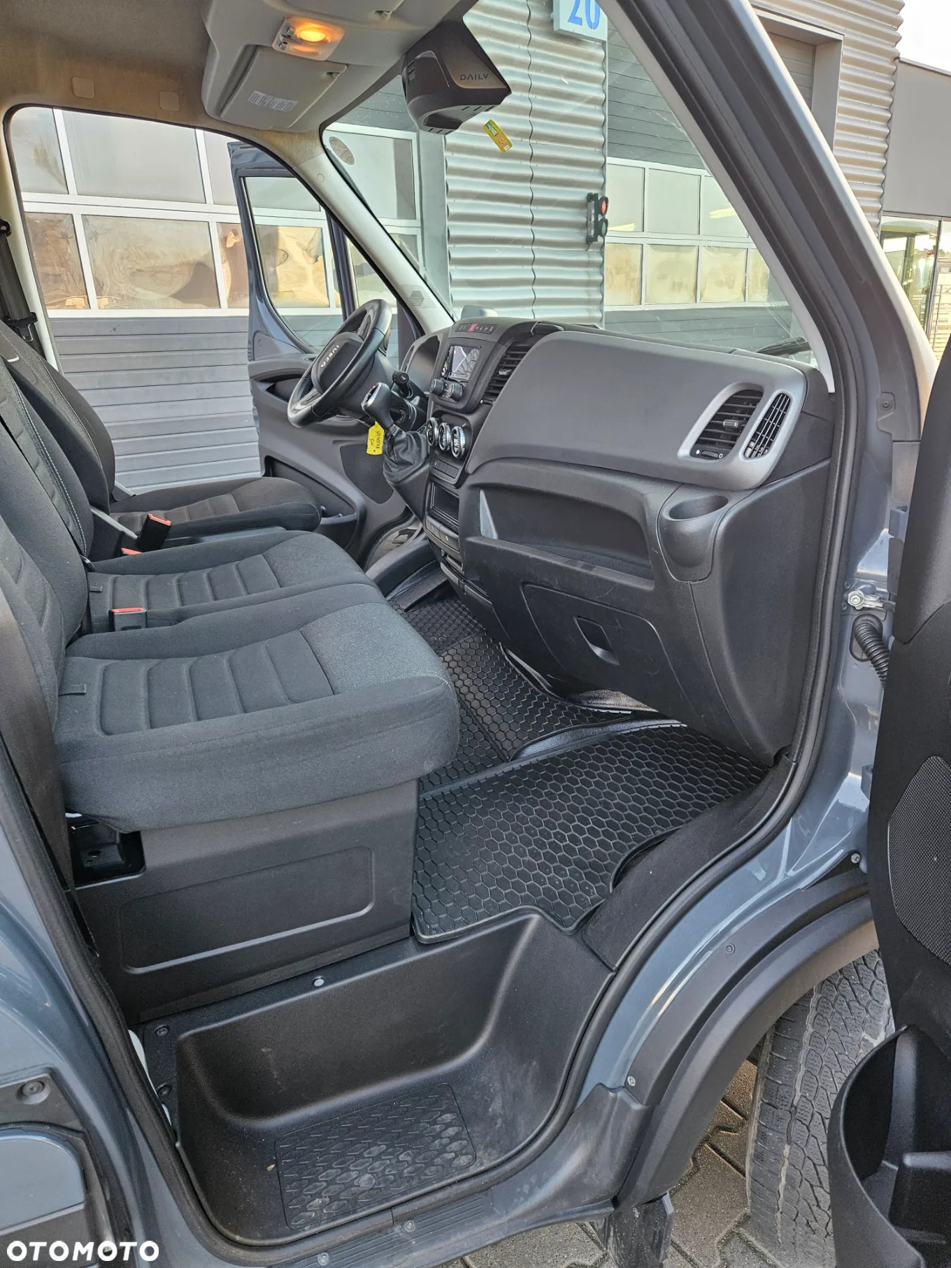 Iveco 35S18A8V (30867) - 9